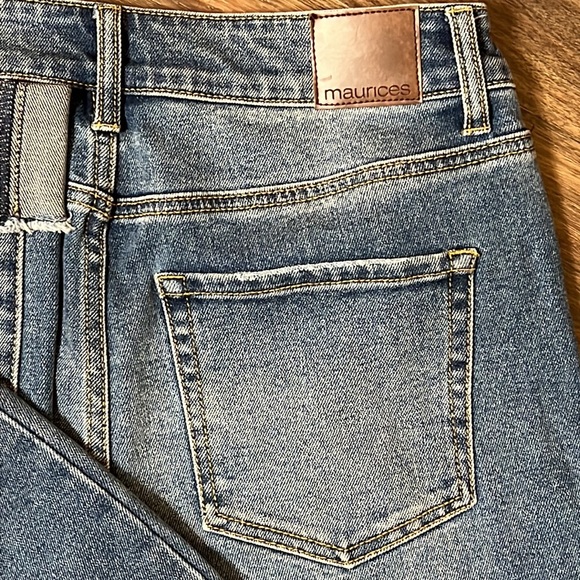 Maurices High-Rise Jeans - Picture 4 of 6
